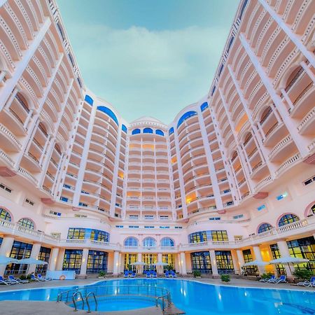 亚历山大托里普酒店 亚历山大港 外观 照片 The hotel in 2015