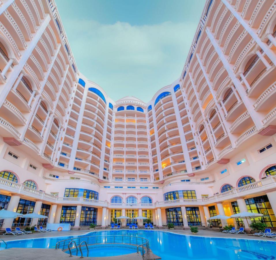 亚历山大托里普酒店 亚历山大港 外观 照片 The hotel in 2015